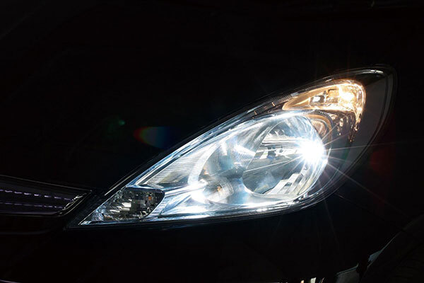 PIAA HZ301 ヘッドライト用 ストラトスブルー ハロゲンバルブ H4 5000K 蒼白色 セルボ HG21S H18.11～H21.12 ハロゲン仕様車 純正H4/H8_画像3