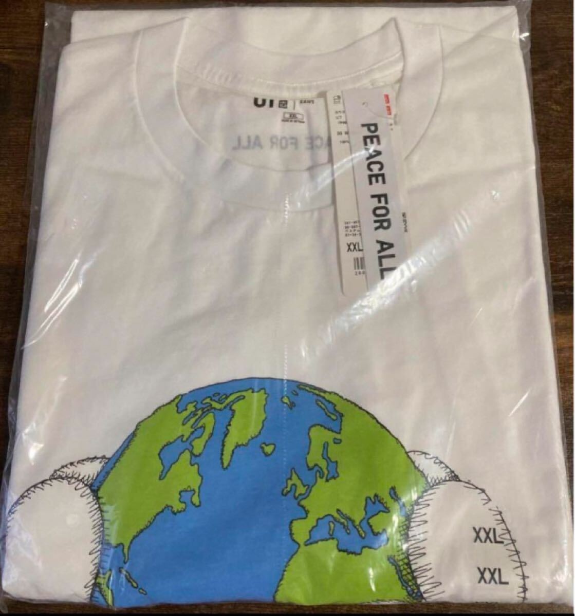 XXL UT UNIQLO KAWS ユニクロ　カウズ　PEACE FOR ALL ホワイト