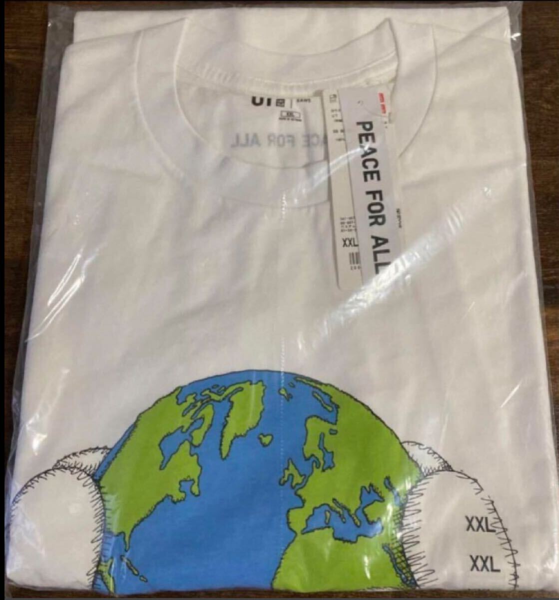 UT UNIQLO KAWS ユニクロ　カウズ　PEACE FOR ALL Tシャツ　2XL
