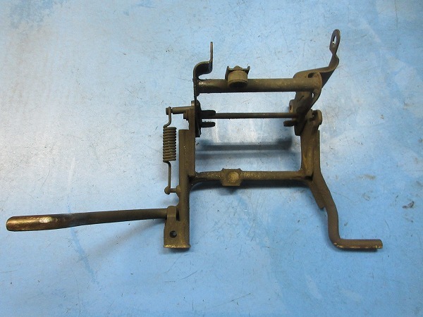ZZji- two CA1PB центральная подставка 621-66