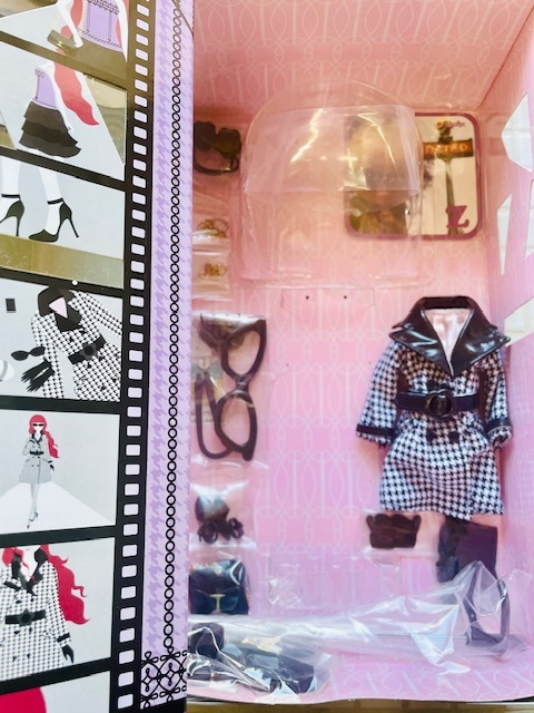 〇Blythe ブライス ナターシャムーア〇付属OUTFITと小物一式　箱付〇未使用〇ドール無