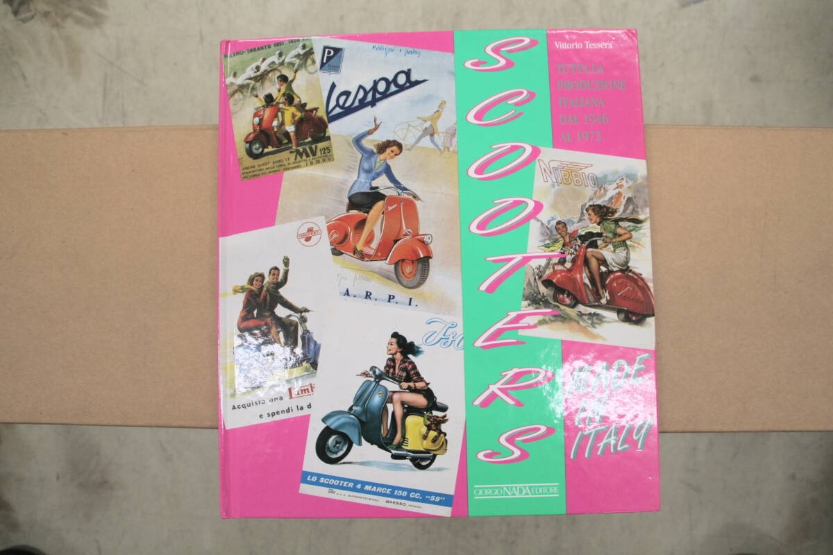 ベスパ　VESPA　ランブレッタ　LAMBRETTA　洋書　Scooters　オールドスクーター　旧車