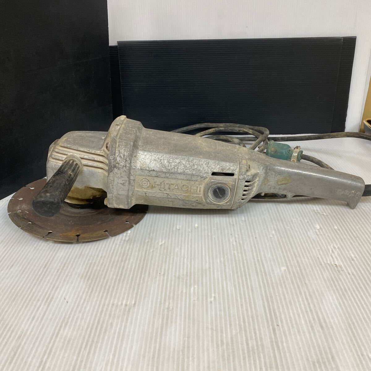 HITACHI 日立 PDH-205A 205mm 電気ディスクグラインダー 電動工具