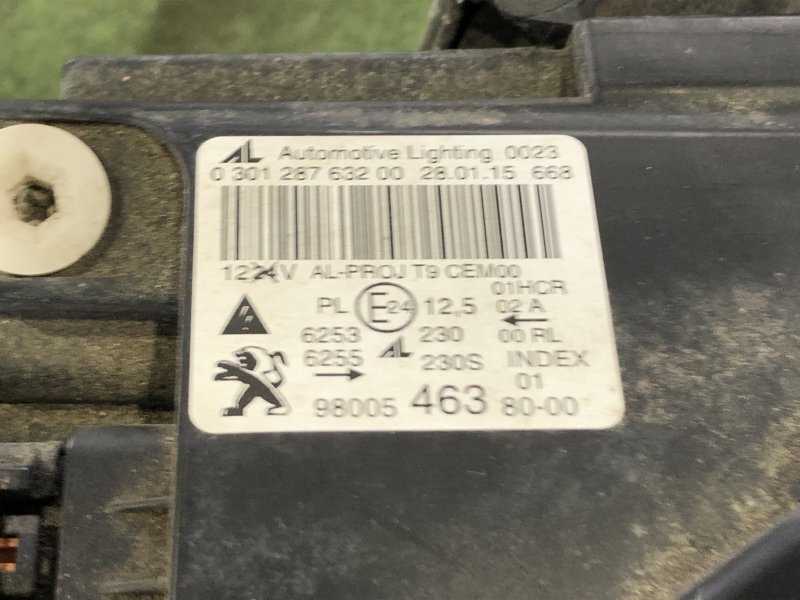 T9HN02/T9WHN02 プジョー 308 HID 右ヘッドライト 0 301 287 632 00 ※個(gè)人宅配送不可