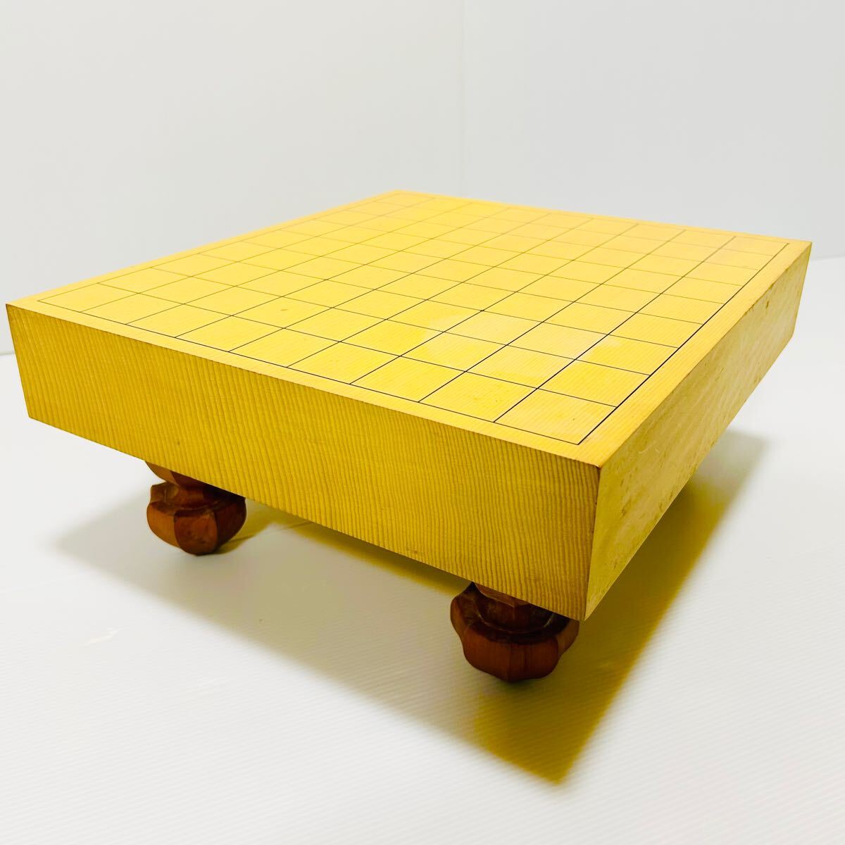 将棋盤 柾目 足付き 天童特産将棋駒 大王作 錦旗 手彫り ゲーム 将棋盤 柾目 足付き 天童特産将棋駒 大王作 錦旗 手彫り ゲーム