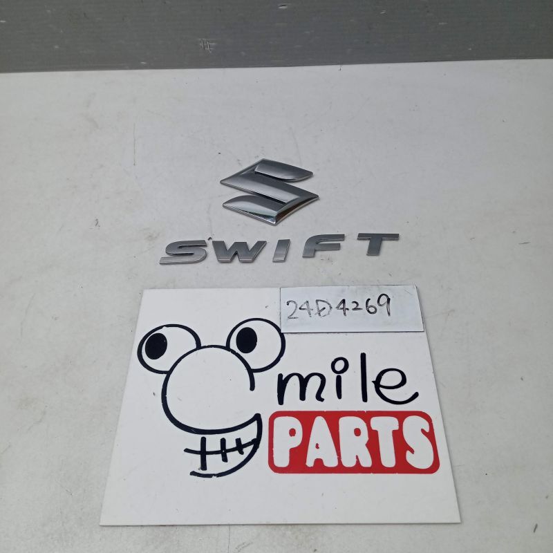 ZC71S Swift оригинальный торцевая дверь эмблема комплект 1A5-19-5/24D4269* включение в покупку не возможно ZC71S Swift оригинальный торцевая дверь эмблема комплект 1A5-19-5/24D4269* включение в покупку не возможно