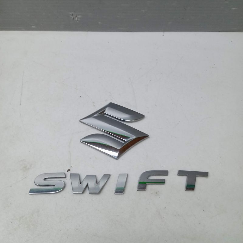 ZC71S Swift оригинальный торцевая дверь эмблема комплект 1A5-19-5/24D4269* включение в покупку не возможно