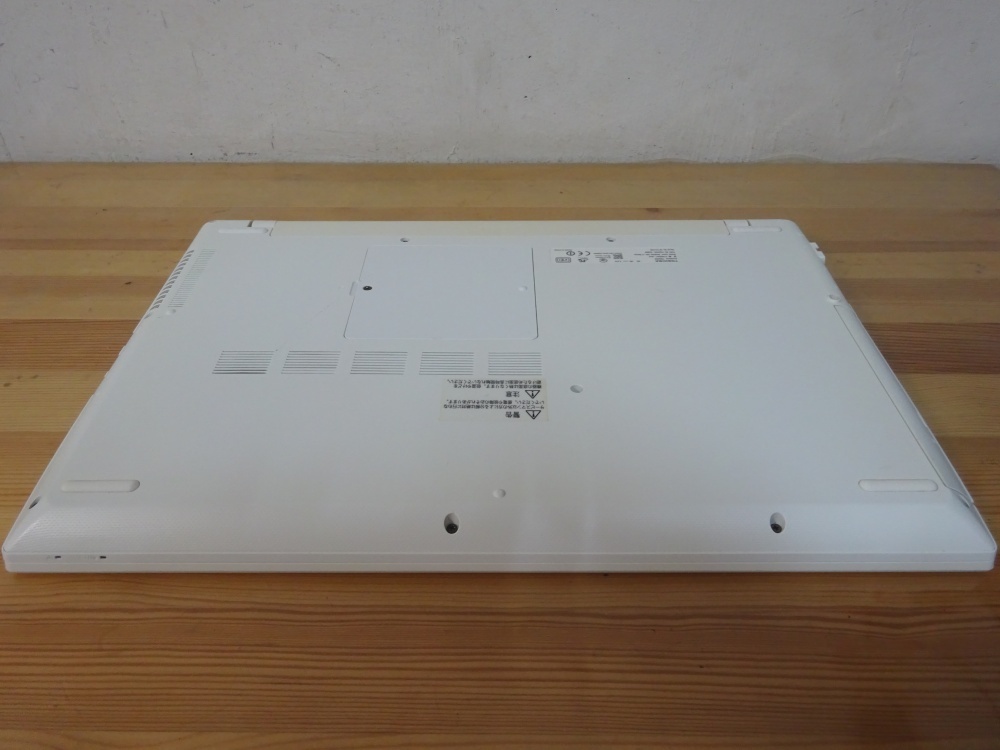 東芝 ノートパソコン dynabook T55/RW/Core I3-5005U 2.0GHz/4GB/500GB/BD/中古特価良品_画像6