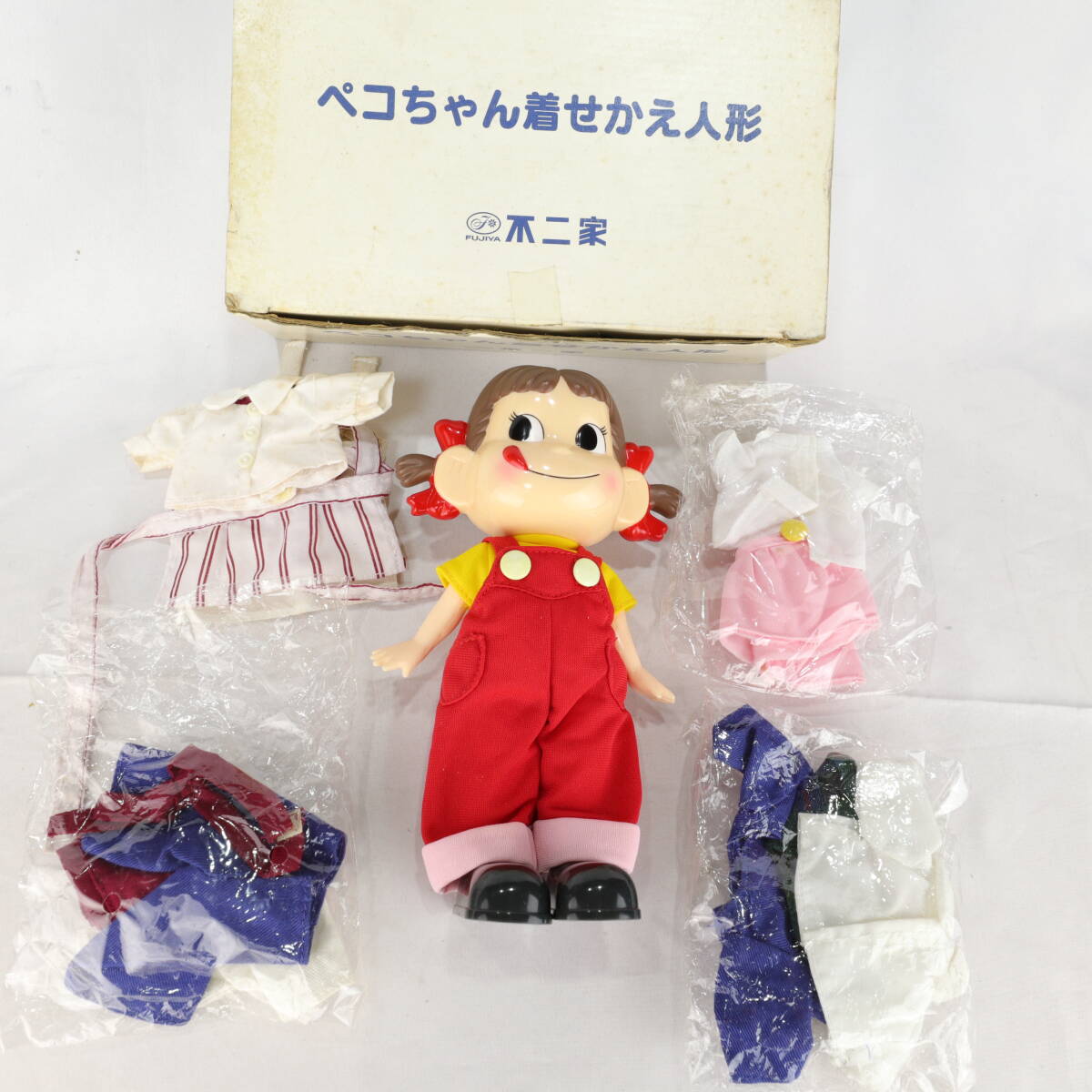 FUJIYA/不二家/フジヤ ペコちゃん着せ替え人形 着せ替え衣装 標準他3セット付 キャンペーン/非売品/昭和レトロ アンティーク 一部汚れ有_画像1