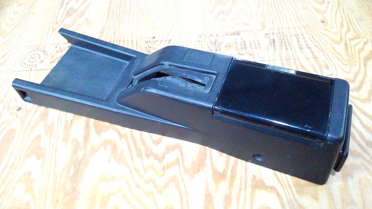 AE86レビン・トレノ　センターコンソール　後期・黒