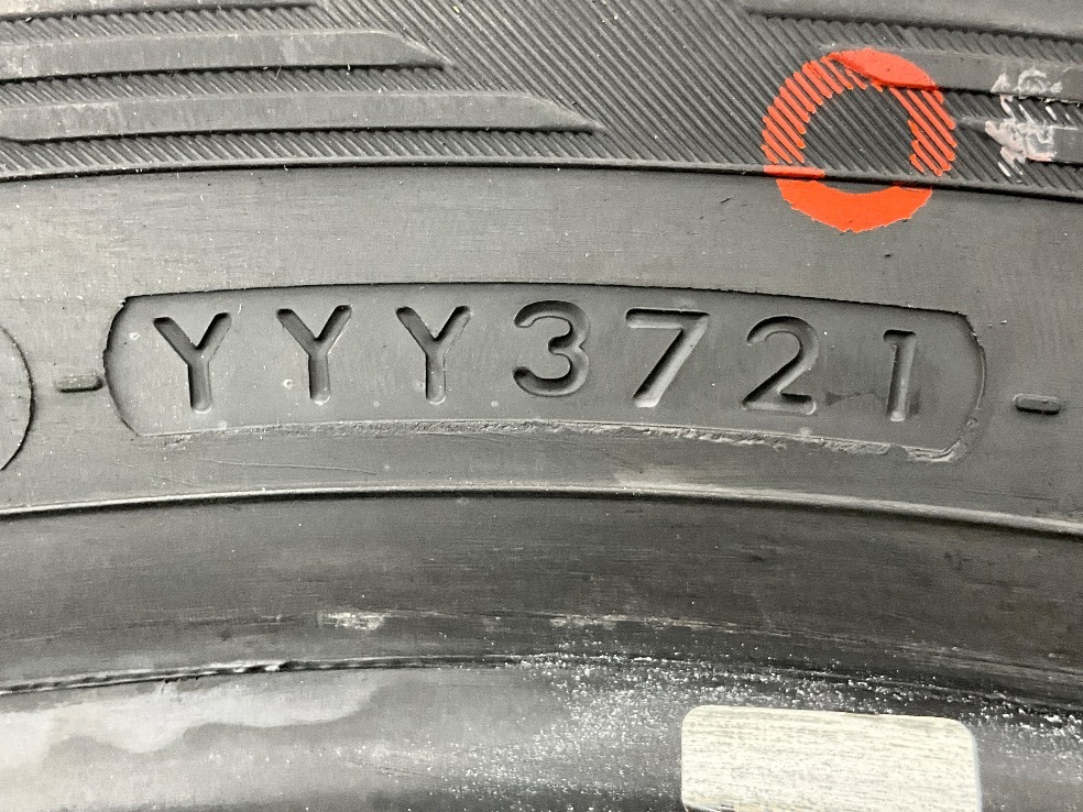 не использовался 2 шт. комплект 235/55R20 102Q Yokohama ICEGUARD G075 зима зимний 235/55/20 RX/ Murano b8625