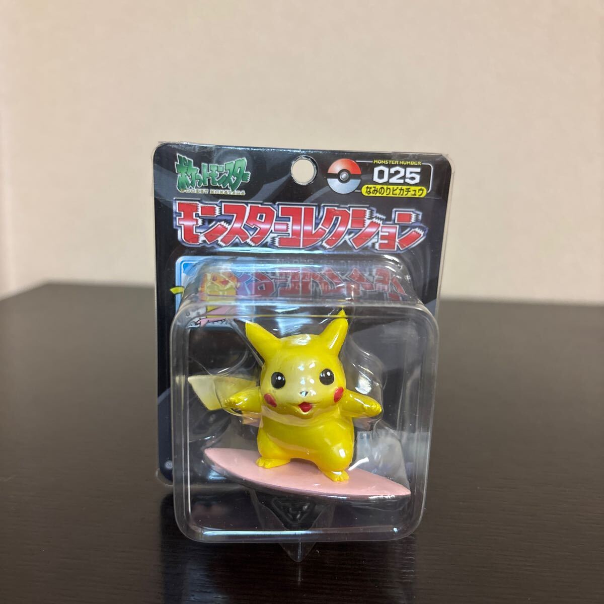 5100円 モンコレ 旧黒台紙 025 なみのり ピカチュウ 未開封 5100円 モンコレ 旧黒台紙 025 なみのり ピカチュウ 未開封