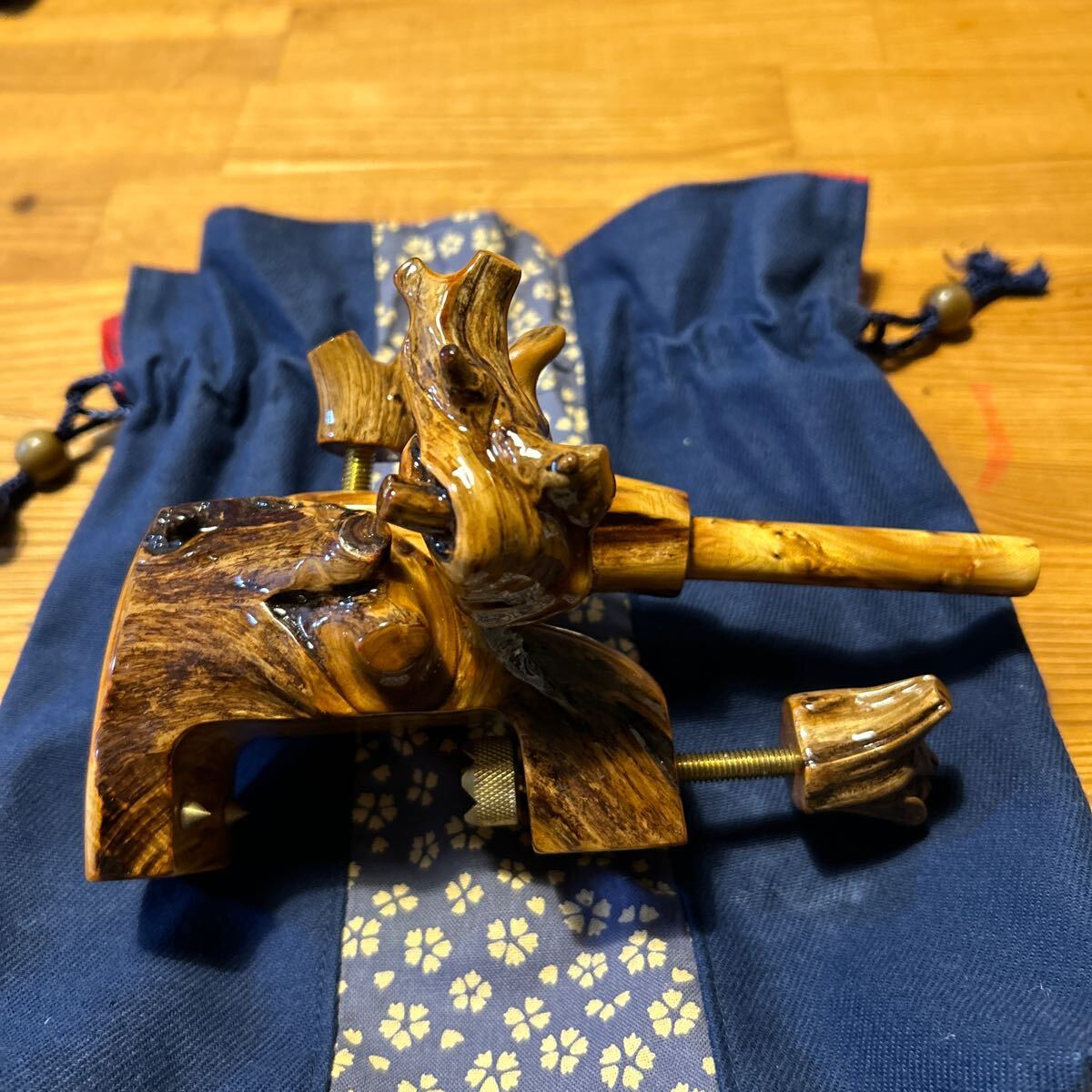 希少 早川作 中型 大砲万力 万力 ヘラブナ 竿受け 天然木 へら 希少 早川作 中型 大砲万力 万力 ヘラブナ 竿受け 天然木 へら