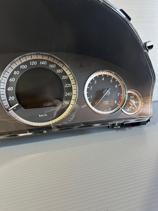 【21029】2009 ベンツ W212 E350 前期 純正 スピードメーター A2129007403 Mercedes BENZ Speedmeter / Display / Instrument Cluster