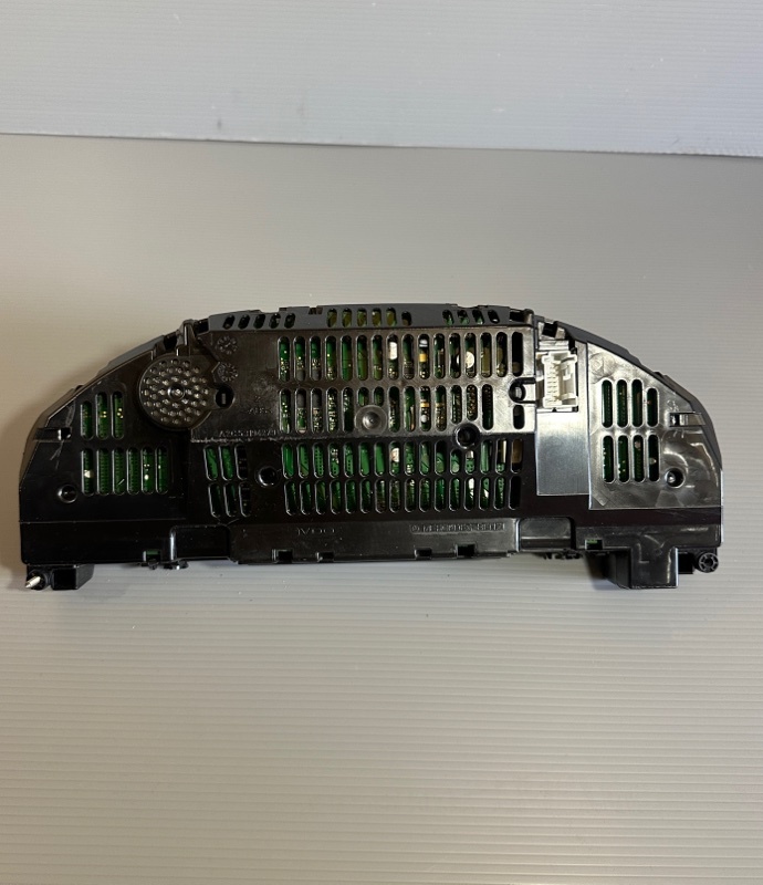 【21027】2010 ベンツ X204 GLK300 前期 スピードメーター A2049004702 Mercedes BENZ Speedmeter / Display / Instrument Cluster