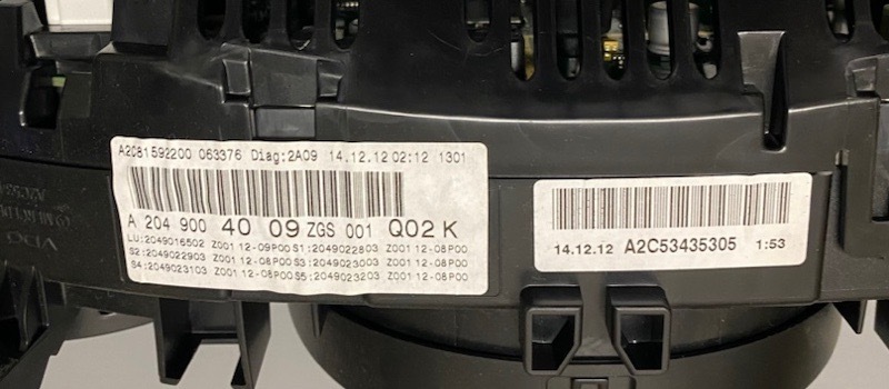 【10797】2013 ベンツ W204 C180 后期 スピードメーター A2049004009 Mercedes BENZ Speedmeter / Display / Instrument Cluster