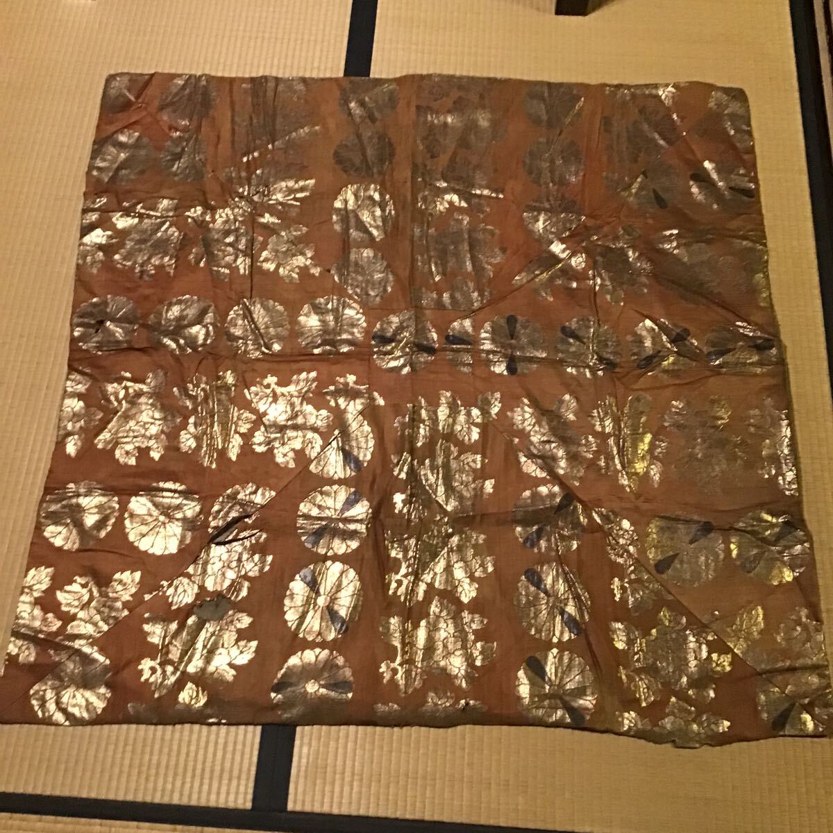宝暦九年 古裂 寺物 袈裟 江戸時代 十六菊紋 刺繍 宝暦九年 古裂 寺物 袈裟 江戸時代 十六菊紋 刺繍