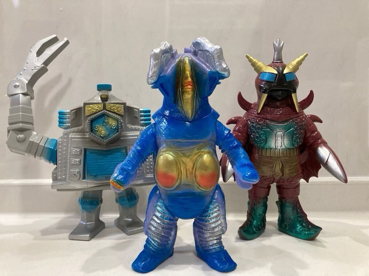 怪獣郷 3体セット ゼットン2代目 バット星人 クレージーゴン 怪獣郷 3体セット ゼットン2代目 バット星人 クレージーゴン