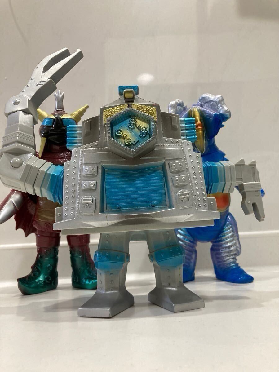 怪獣郷 3体セット ゼットン2代目 バット星人 クレージーゴン 怪獣郷 3体セット ゼットン2代目 バット星人 クレージーゴン