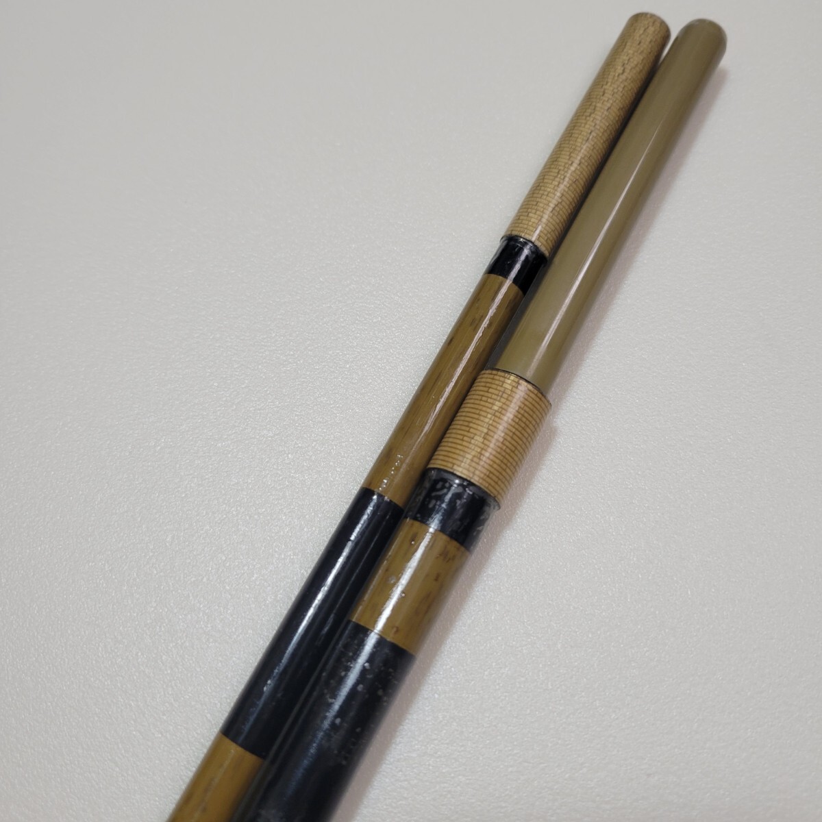 希少品】 SHIMANO 朱紋峰 嵐水 竿掛け 二本物 シマノ ヘラブナ 希少品】 SHIMANO 朱紋峰 嵐水 竿掛け 二本物 シマノ ヘラブナ