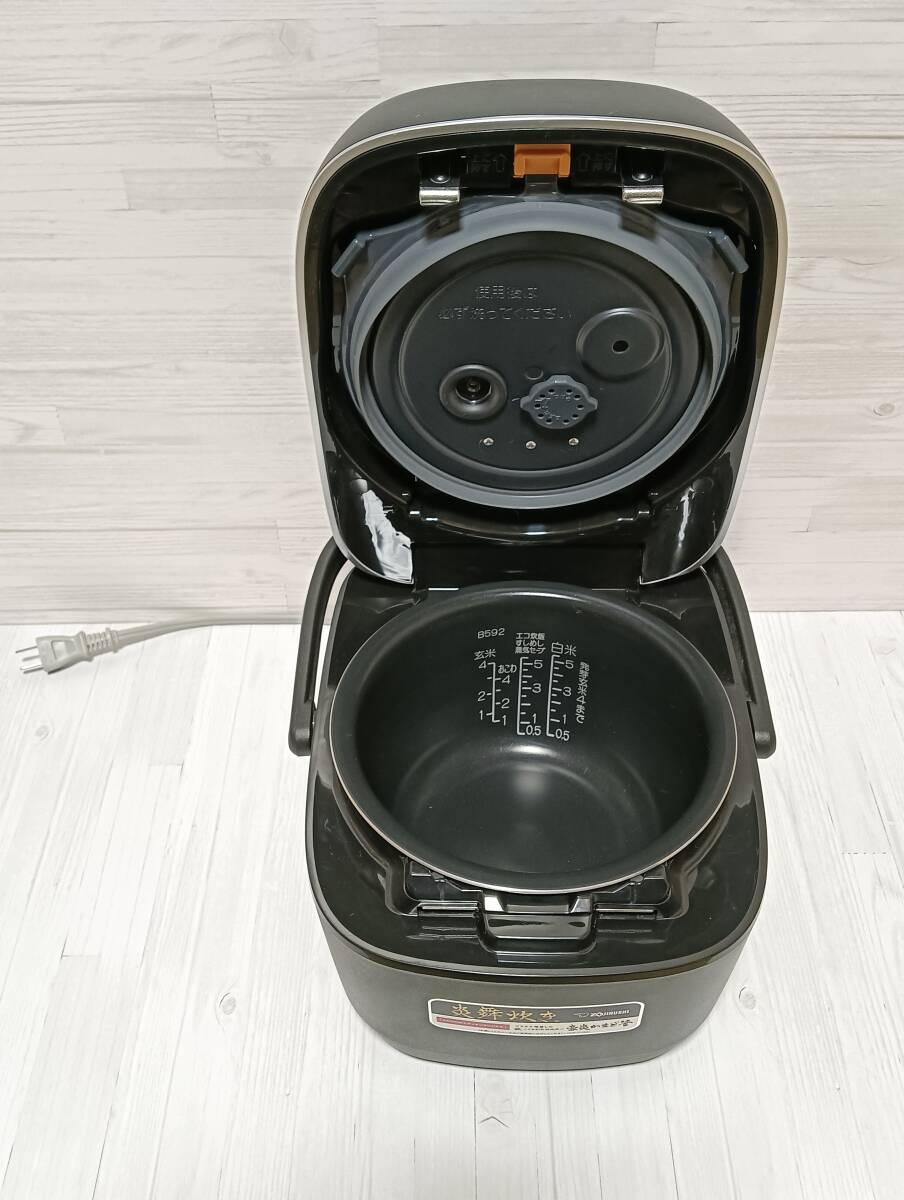 美品】象印 炎舞炊き 圧力IH炊飯ジャーNW-PH10E2 動作保証