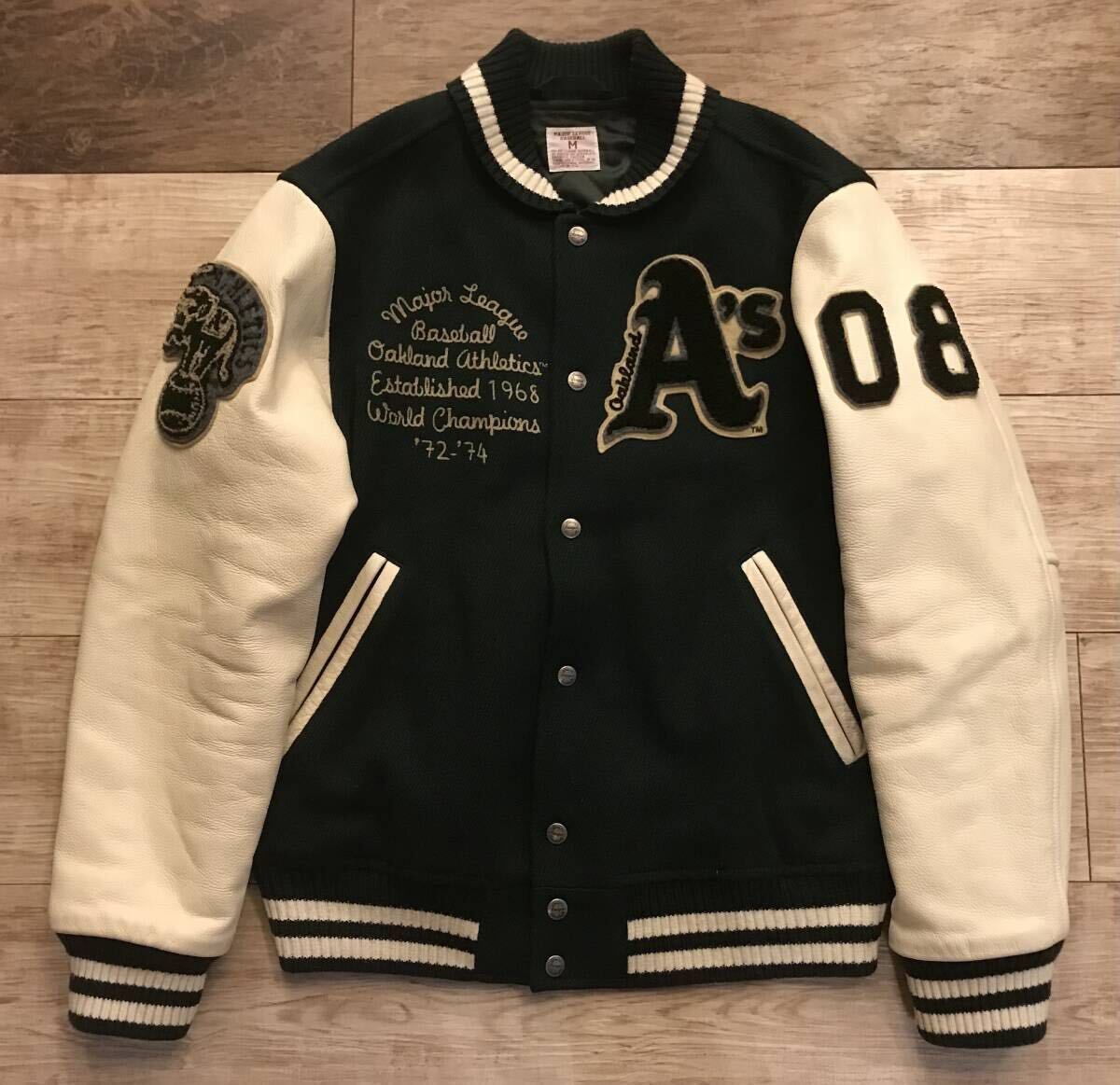 美品 UNIQLO × MLB ユニクロ MLBコラボ オークランド