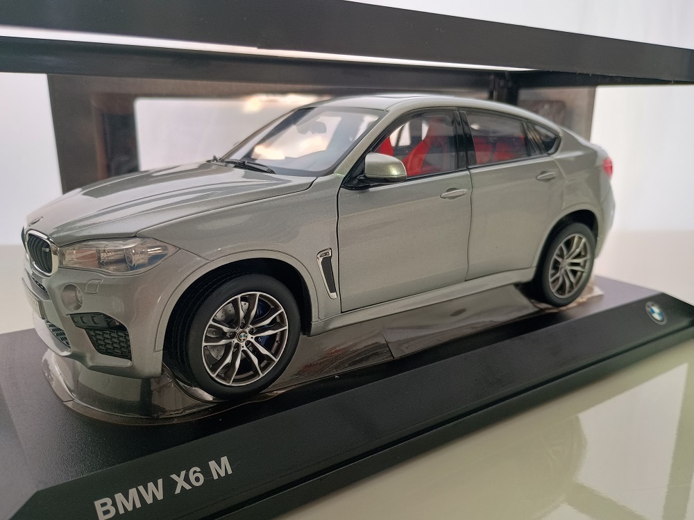 BMW特注 ノレブ NOREV BMW X6 M Xdrive 2015 (F86) 1/18
