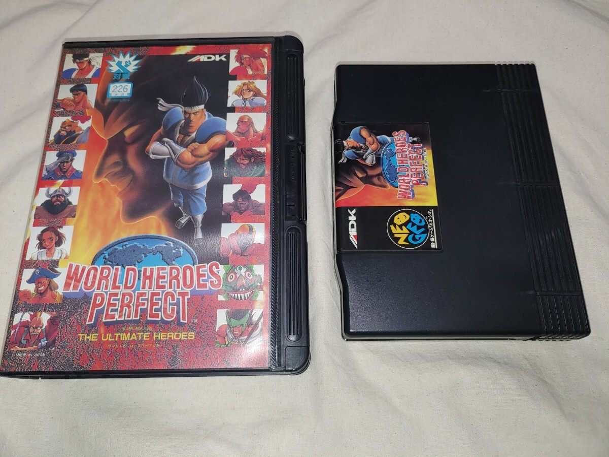 【送料無料】 ネオジオ 説明書欠品 ワールドヒーローズパーフェクト ROM カセット SNK NEO-GEO NEOGEO SNK World Heroes Perfect