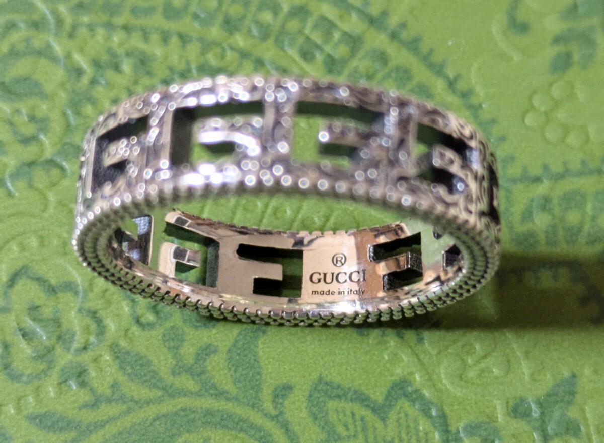新品未使用 GUCCI グッチ 指輪 アラベスク シルバーリング 21号 新品未使用 GUCCI 指輪 アラベスク シルバーリング 日本サイズ21