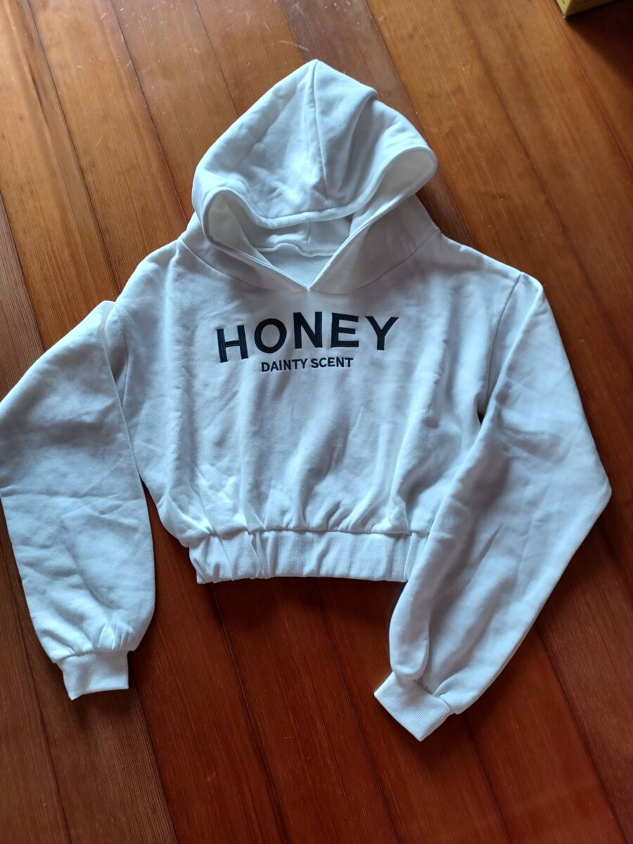新品　ＨＯＮＥＹ　フード付き　トレーナー　裏起毛　白