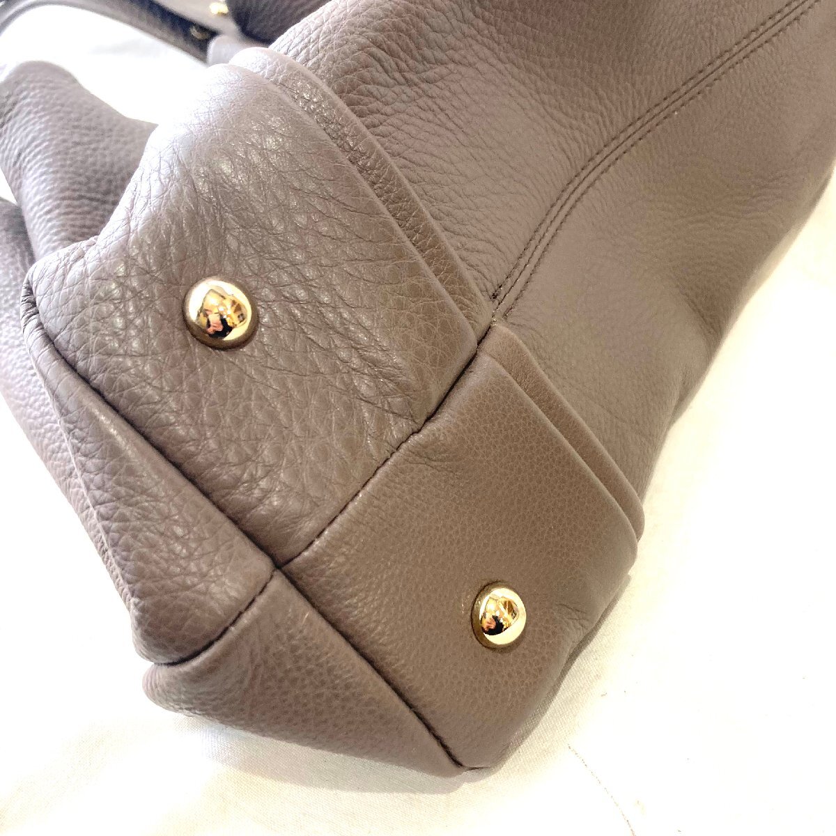  б/у *FURLA/ Furla * большая сумка плечо .. shrink кожа тауп морщина кожа низ шпилька имеется 