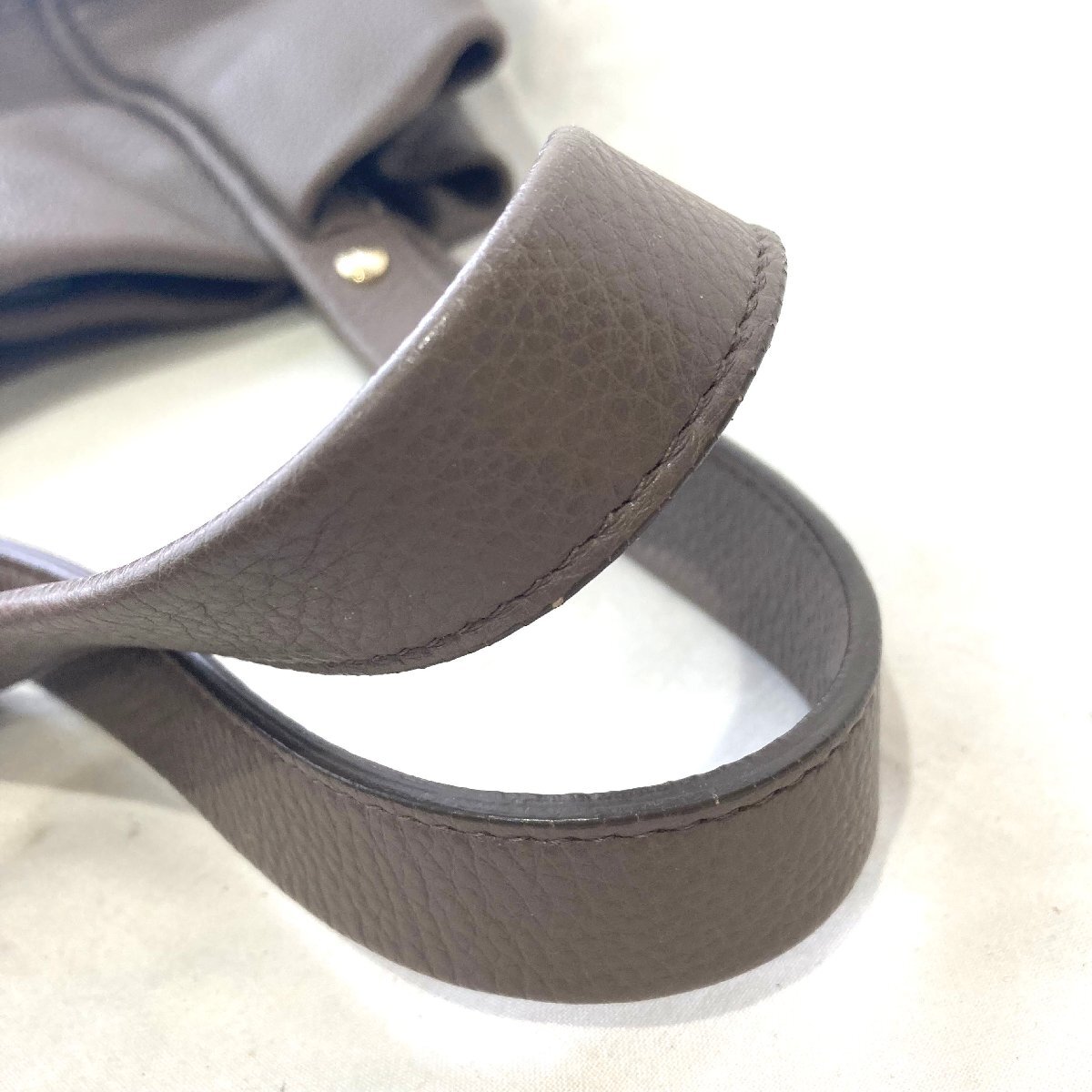  б/у *FURLA/ Furla * большая сумка плечо .. shrink кожа тауп морщина кожа низ шпилька имеется 