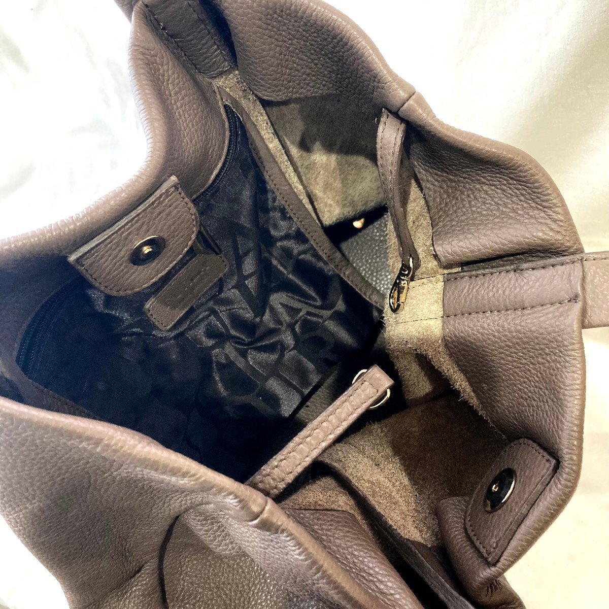  б/у *FURLA/ Furla * большая сумка плечо .. shrink кожа тауп морщина кожа низ шпилька имеется 