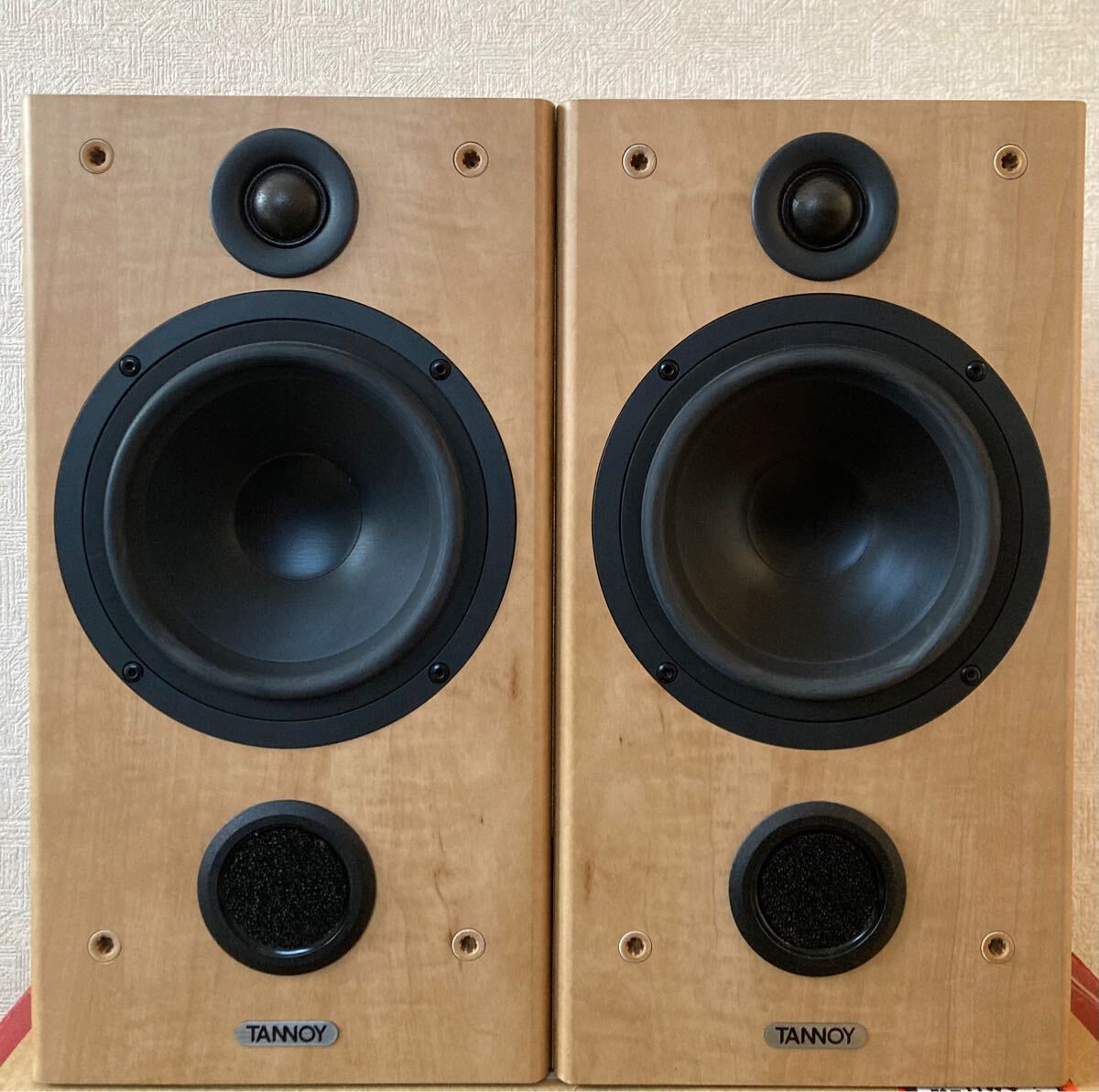 Tannoy ブックシェルフ型スピーカーの新品・未使用品・中古品 Tannoy ブックシェルフ型スピーカーの新品・未使用品・中古品