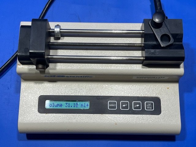 【新春セール！】3077【Kd Sciontific】マイクロシリンジポンプ　型番：KDS100　※動作確認済