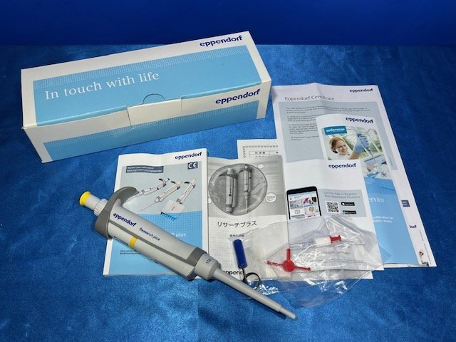 3427【Eppendorf 】ディスペンサー　マイクロピペット　型番：Reserch Plus 100 10~100μl
