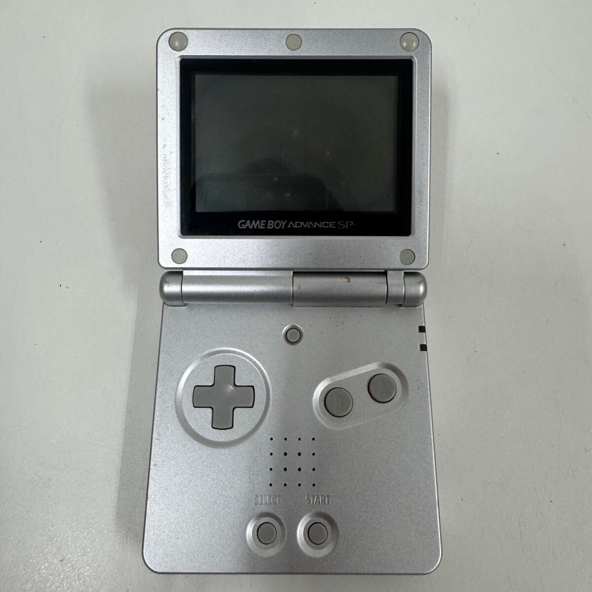 任天堂 ゲームボーイアドバンスSP シルバー 本体 Nintendo AGS-001