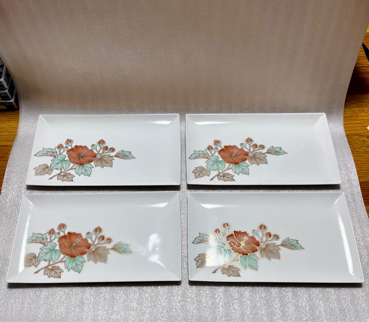 未使用 前畑陶器 庫山窯 金彩 絵皿 長角皿 4客 和食器 花 お洒落 未使用 前畑陶器 庫山窯 金彩 絵皿 長角皿 4客 和食器 花 お洒落