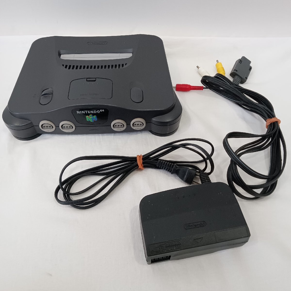 ニンテンドー 64 ゲーム機 本体 ソフト カセット コントローラー ニンテンドー 64 ゲーム機 本体 ソフト カセット コントローラー