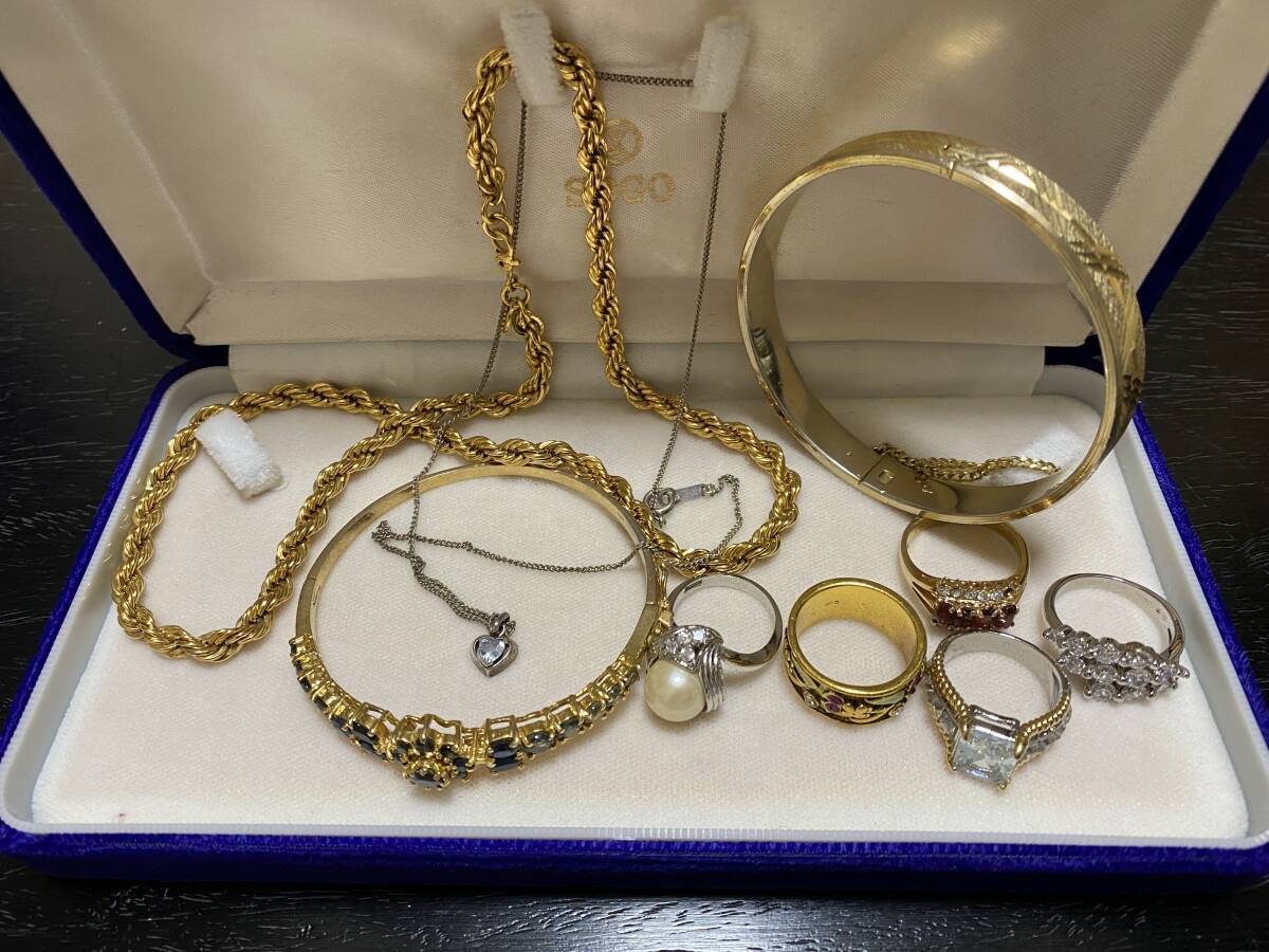 古家整理品 アクセサリーまとめ 指輪 ネックレス 腕輪 古家整理品 アクセサリーまとめ 指輪 ネックレス 腕輪