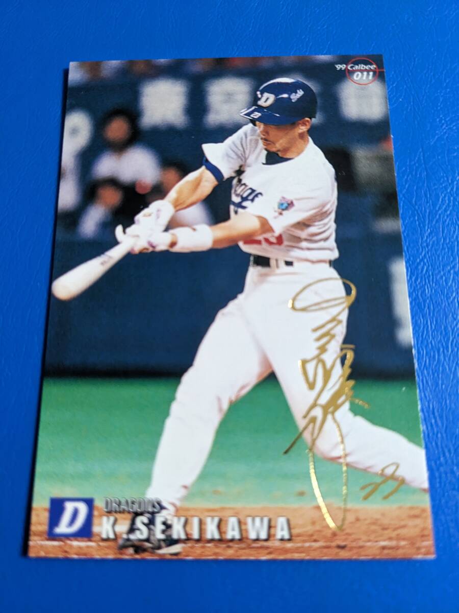 1999 год Calbee Professional Baseball chip s Gold автограф карта средний день No.011
