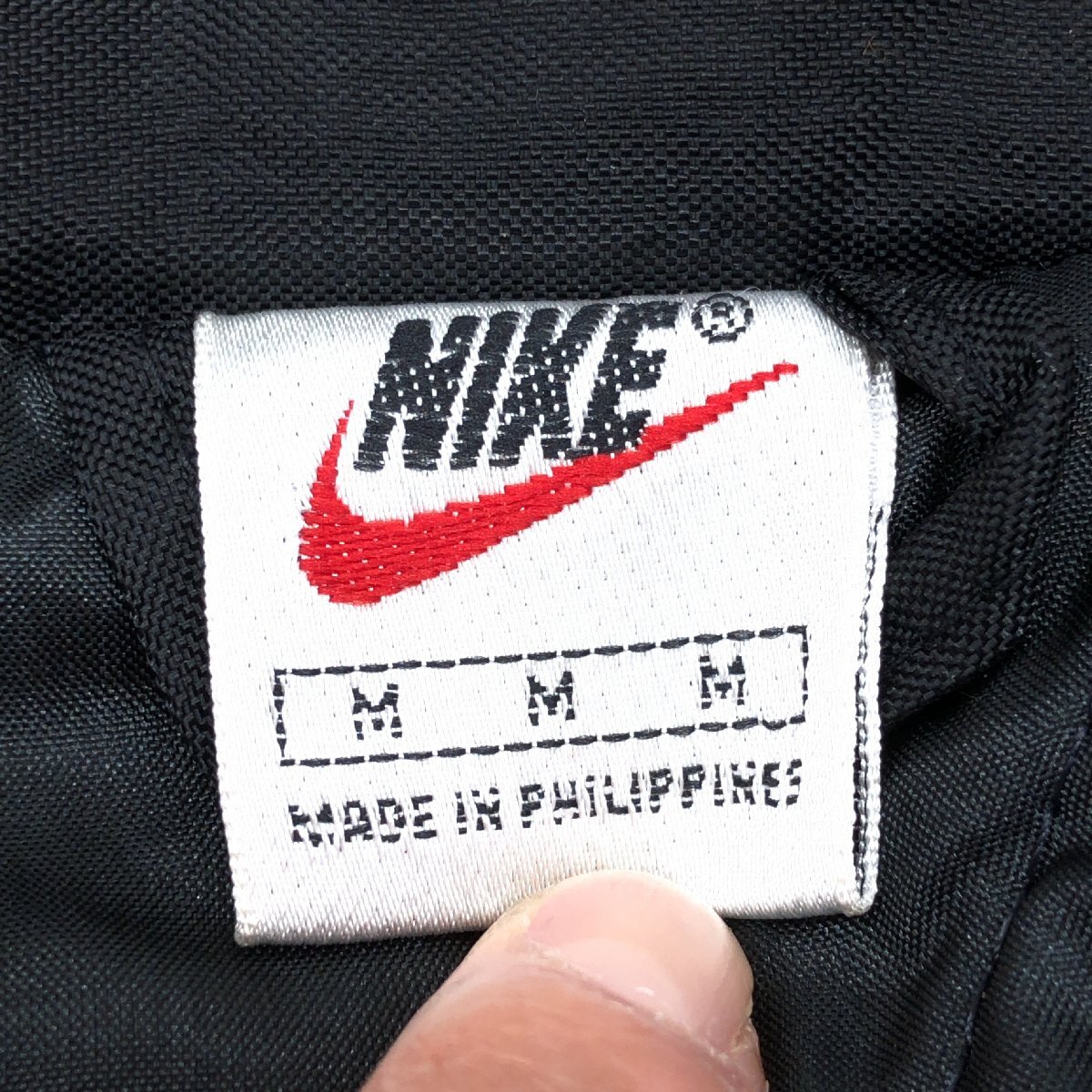 ◇90's NIKE ナイキ 白タグ スウォッシュ刺繍 中綿入り ナイロン ◇90's NIKE ナイキ 白タグ スウォッシュ刺繍 中綿入り ナイロン