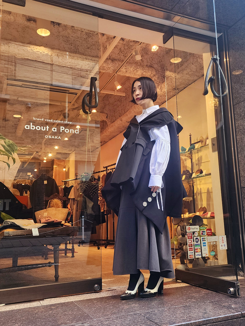 sacai サカイ 21AW Wool Melton×Suiting Cape ウールメルトン sacai サカイ 21AW Wool Melton×Suiting Cape ウールメルトン