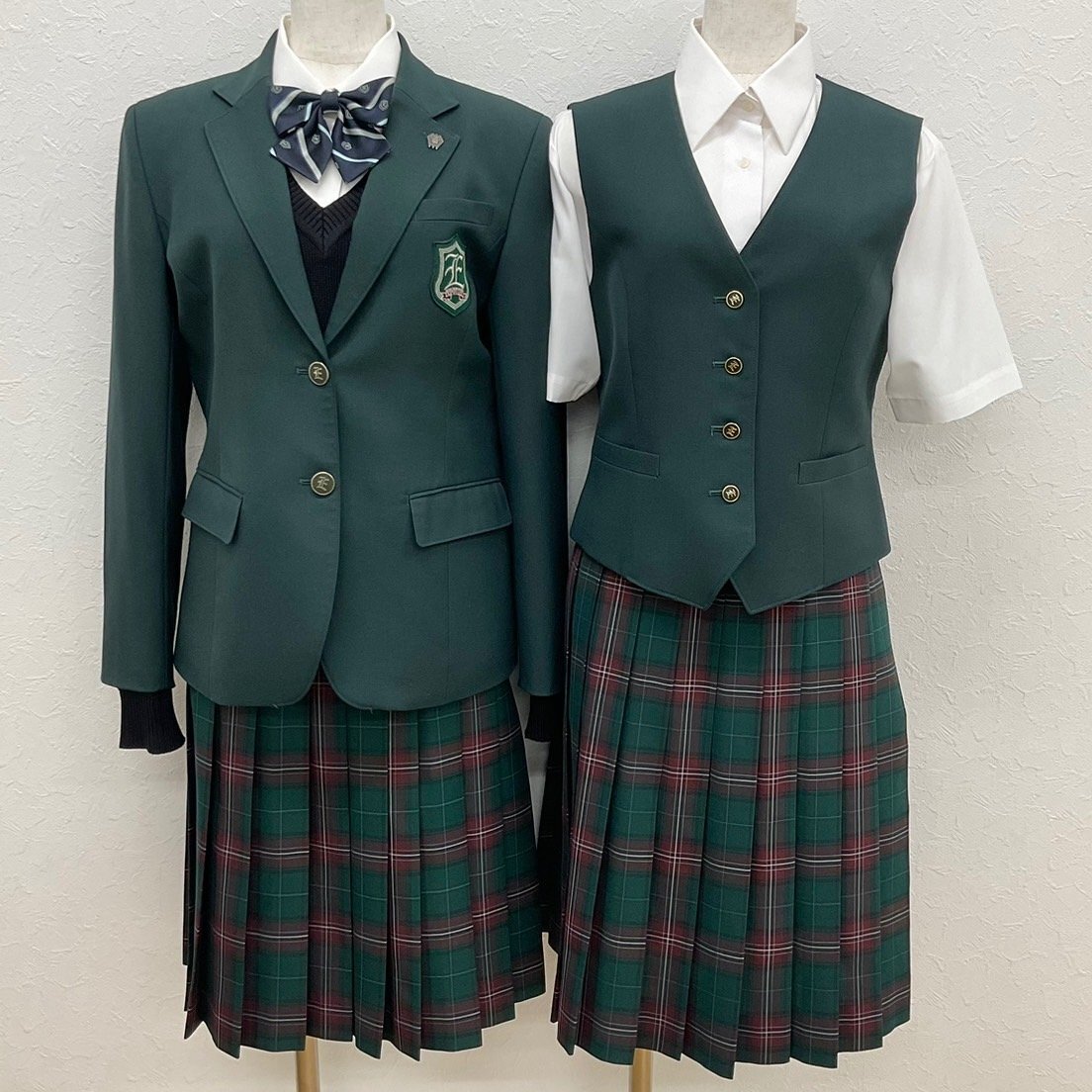 U1374/S1487(中古)茨城県 江戸川学園取手高校 女子制服8点 /校章 U1374/S1487(中古)茨城県 江戸川学園取手高校 女子制服8点 /校章
