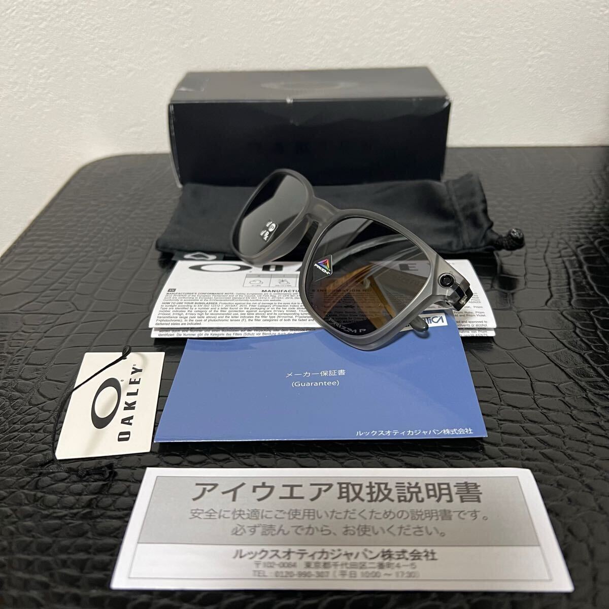 オークリー OAKLEY 未使用 サングラス マットグレーフレーム オークリー OAKLEY 未使用 サングラス マットグレーフレーム