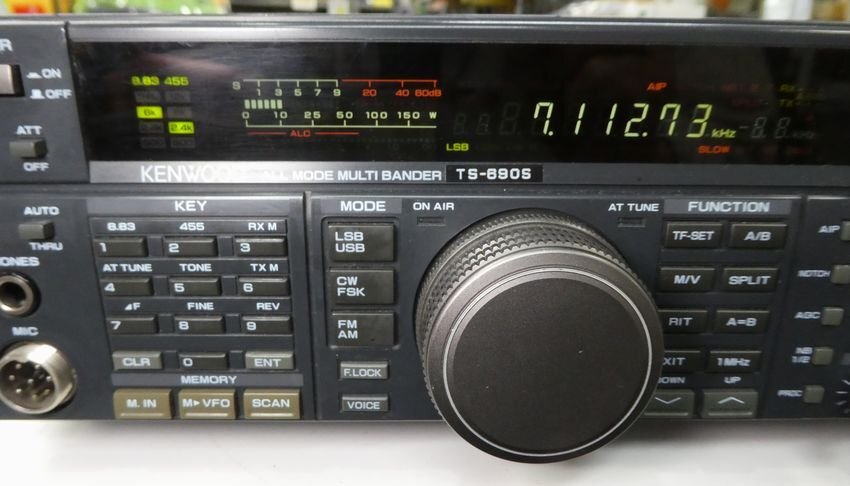 ■アマチュア無線機 KENWOOD TS-690S オールモード100W■ KENWOOD TS-690S HFオールモードトランシーバー 100W機(KENWOOD