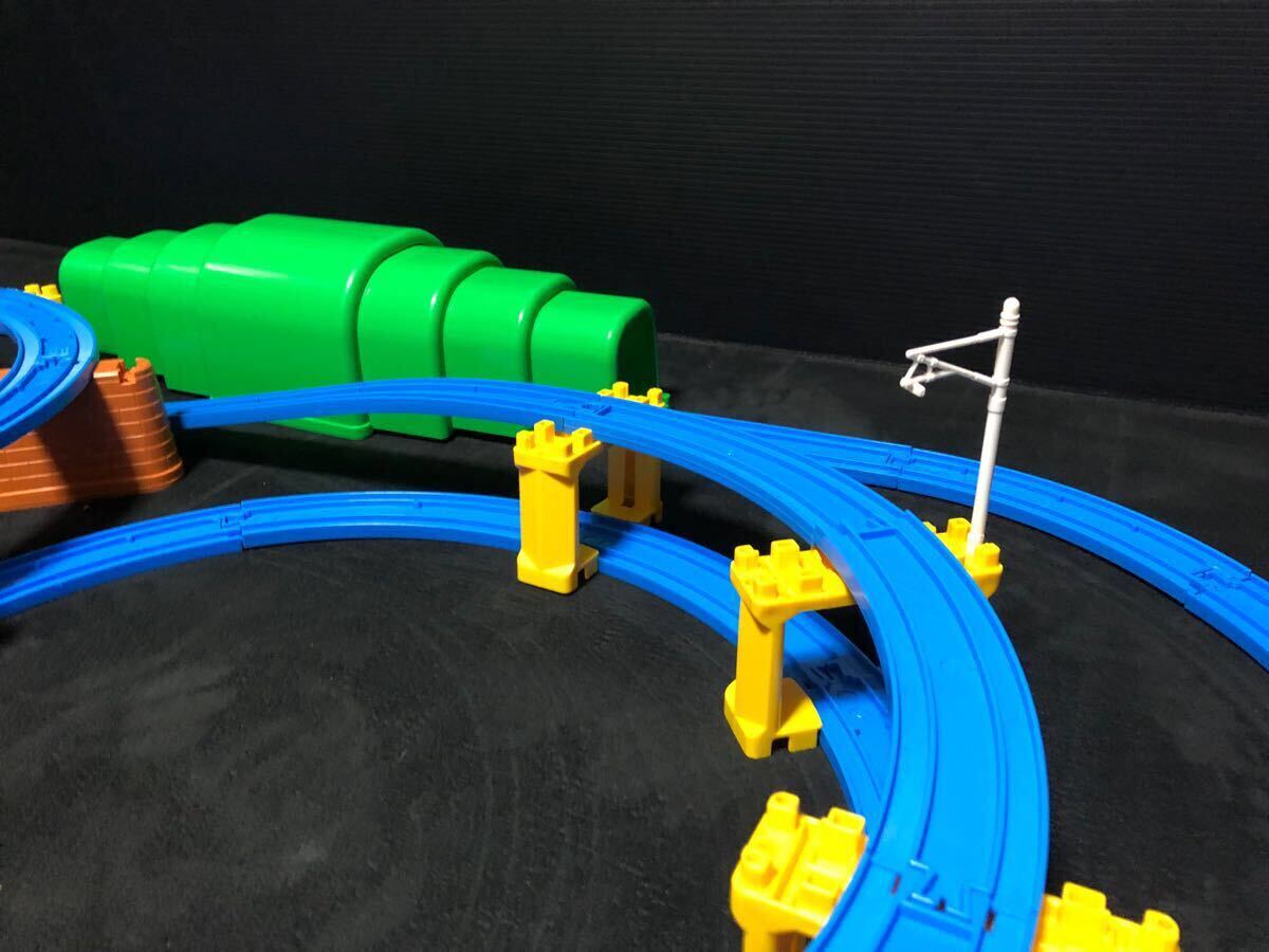 プラレール 車両 大量 レール レイアウト 無限ループ 8の字 プラレール 車両 大量 レール レイアウト 無限ループ 8の字