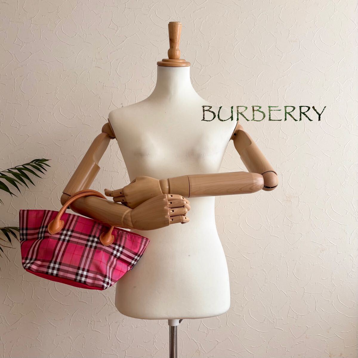 極美品 BURBERRY バーバリー 舟形 レザートートバッグ ノバ 極美品 BURBERRY バーバリー 舟形 レザートートバッグ ノバ