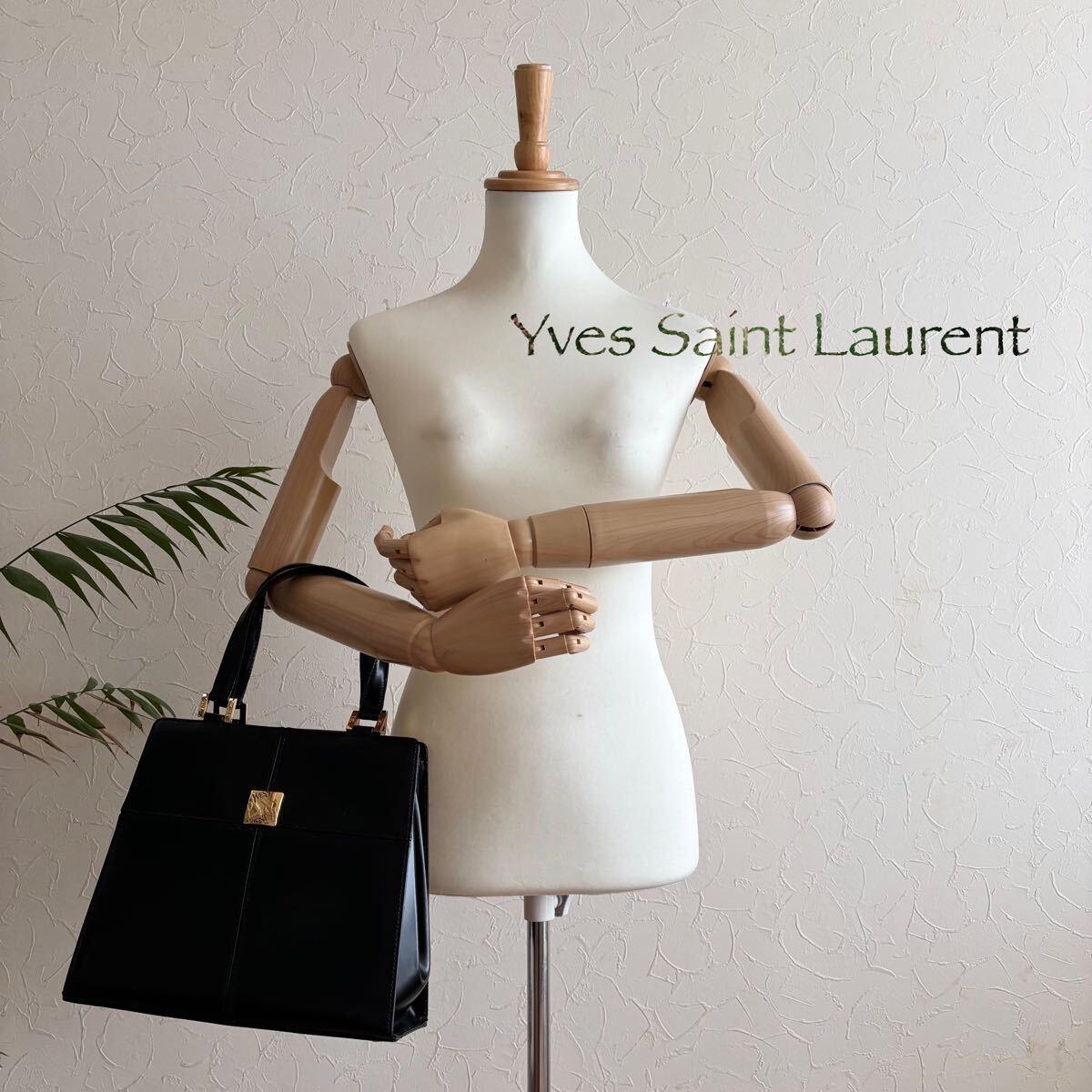 新品同様 YSL イヴサンローラン レザーフォーマルバッグ 新品同様 YSL イヴサンローラン レザーフォーマルバッグ