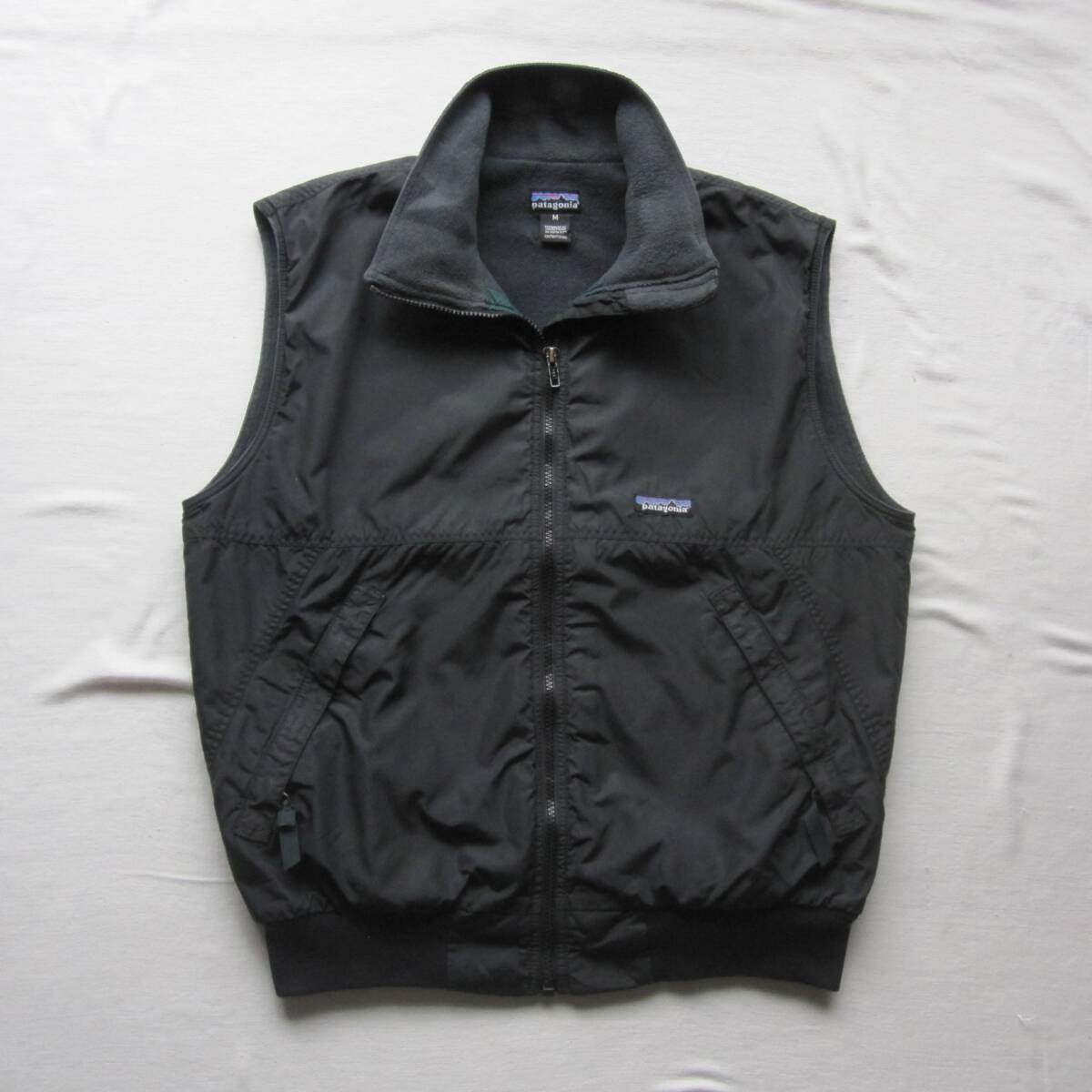 11152円 ☆ パタゴニア シェルドシンチラ ベスト (M) 黒 1990s 11152円 ☆ パタゴニア シェルドシンチラ ベスト (M) 黒 1990s
